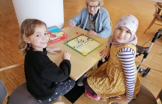 Hraní deskových her s dětmi ze ZŠ Montessori Andílek